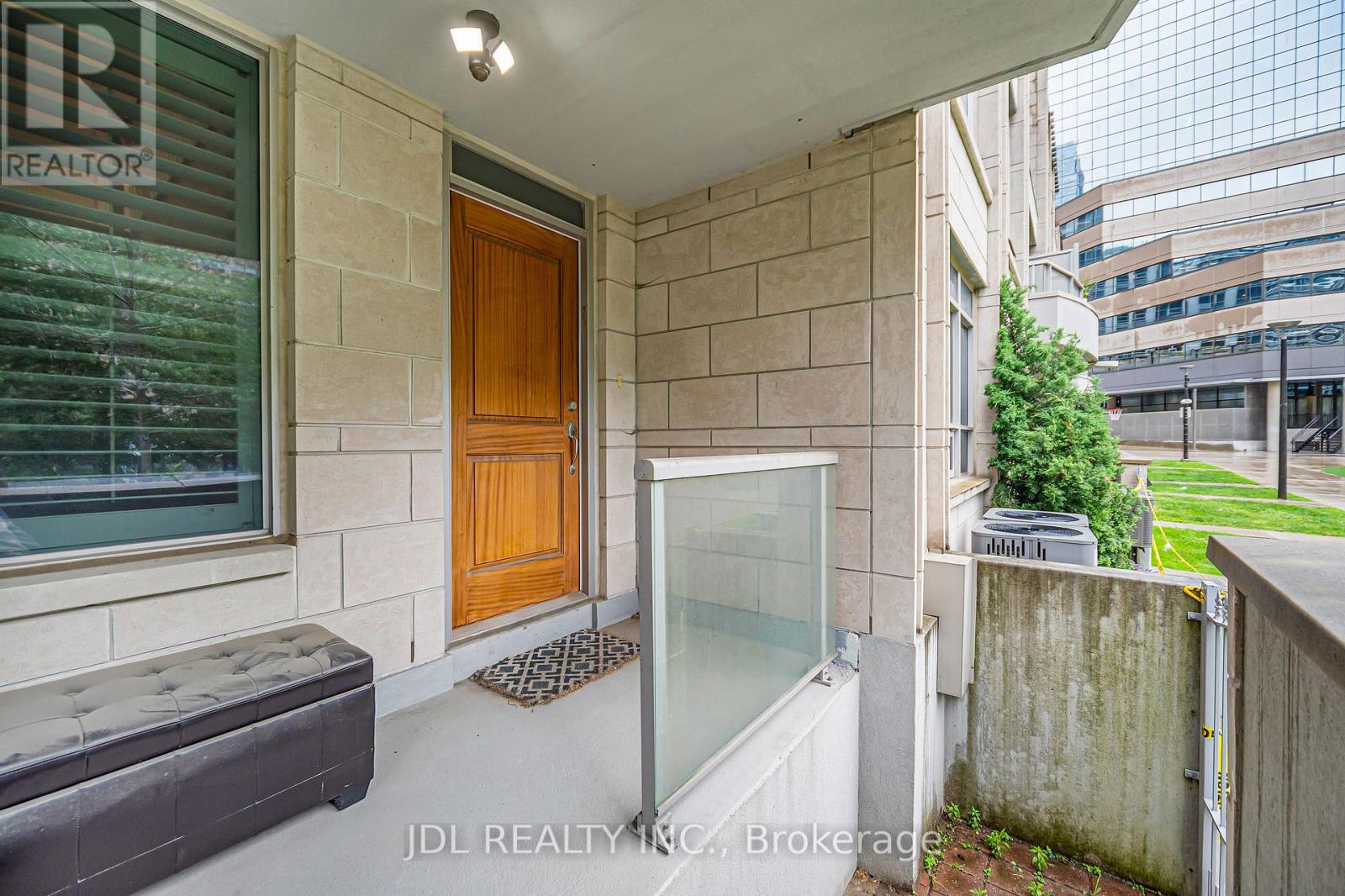 TH07 - 761 BAY STREET, Toronto, Ontario