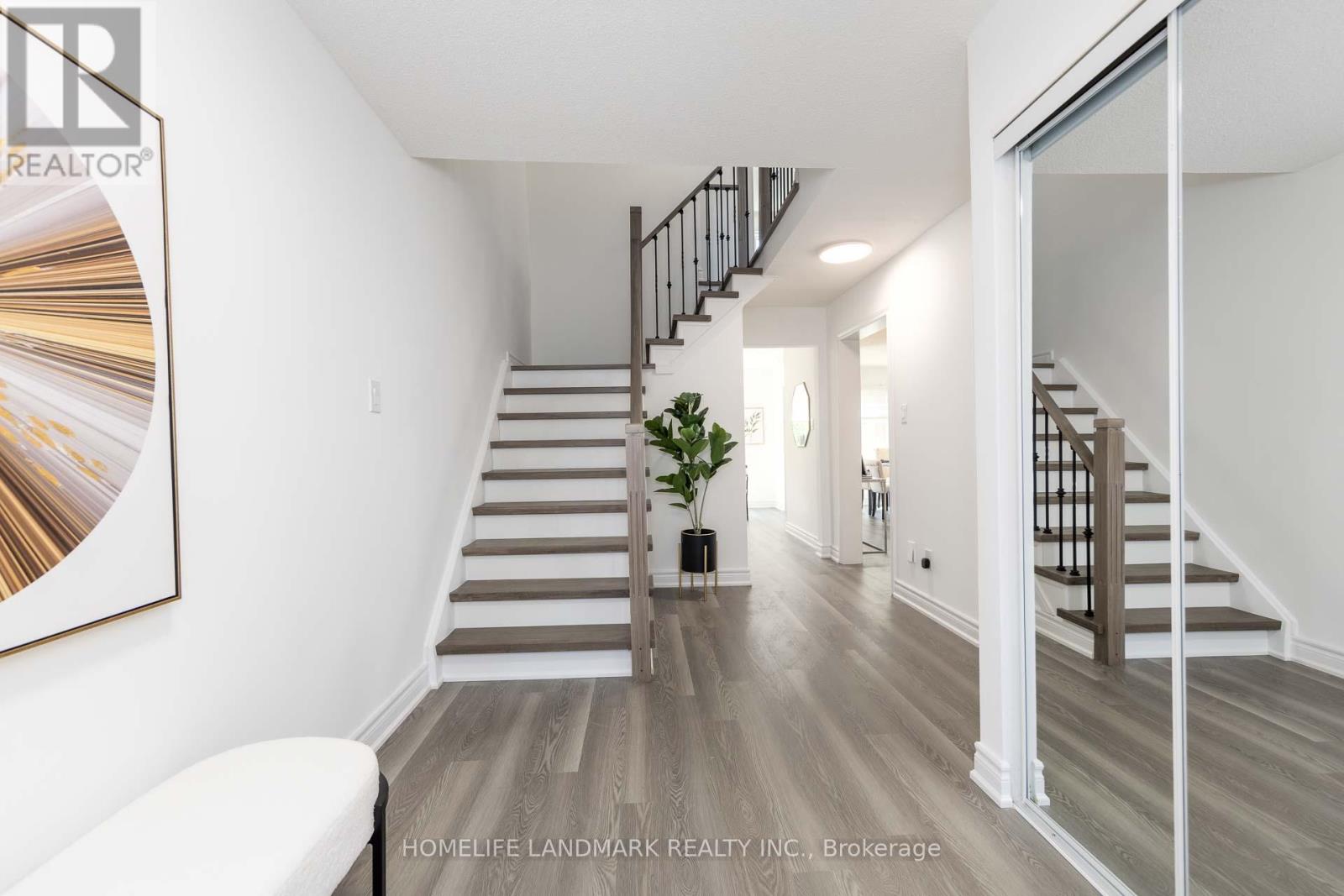 116 Jaimie Road, Vaughan, Ontario  L4J 6A5 - Photo 3 - N13750934
