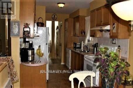 215 Shirley Drive, Richmond Hill, Ontario  L4S 1T4 - Photo 2 - N13750956