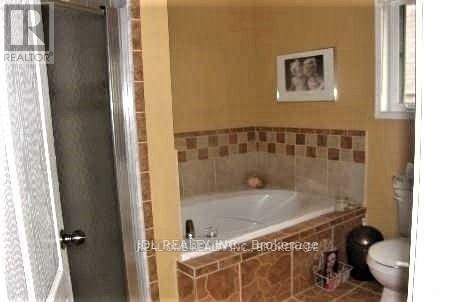 215 Shirley Drive, Richmond Hill, Ontario  L4S 1T4 - Photo 3 - N13750956