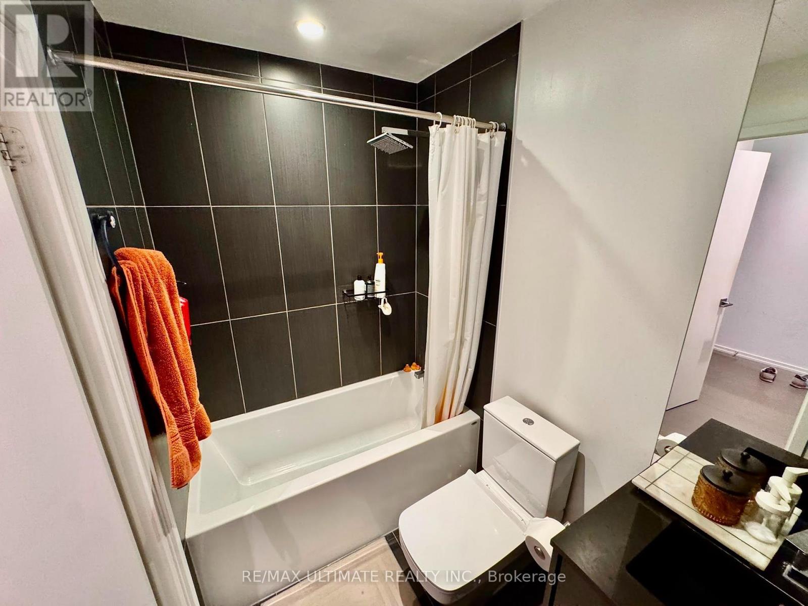 2712 - 70 Temperance Street, Toronto, Ontario  M5H 0B1 - Photo 6 - C13746566