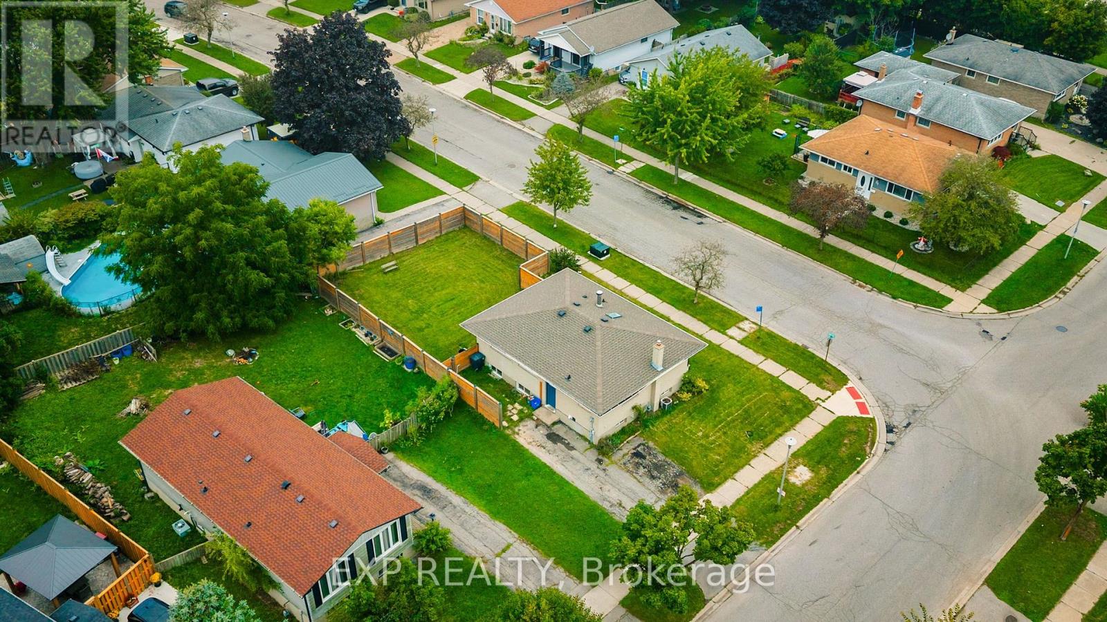 56 Ashbury Avenue, London South, Ontario  N6E 1T1 - Photo 2 - X13750918