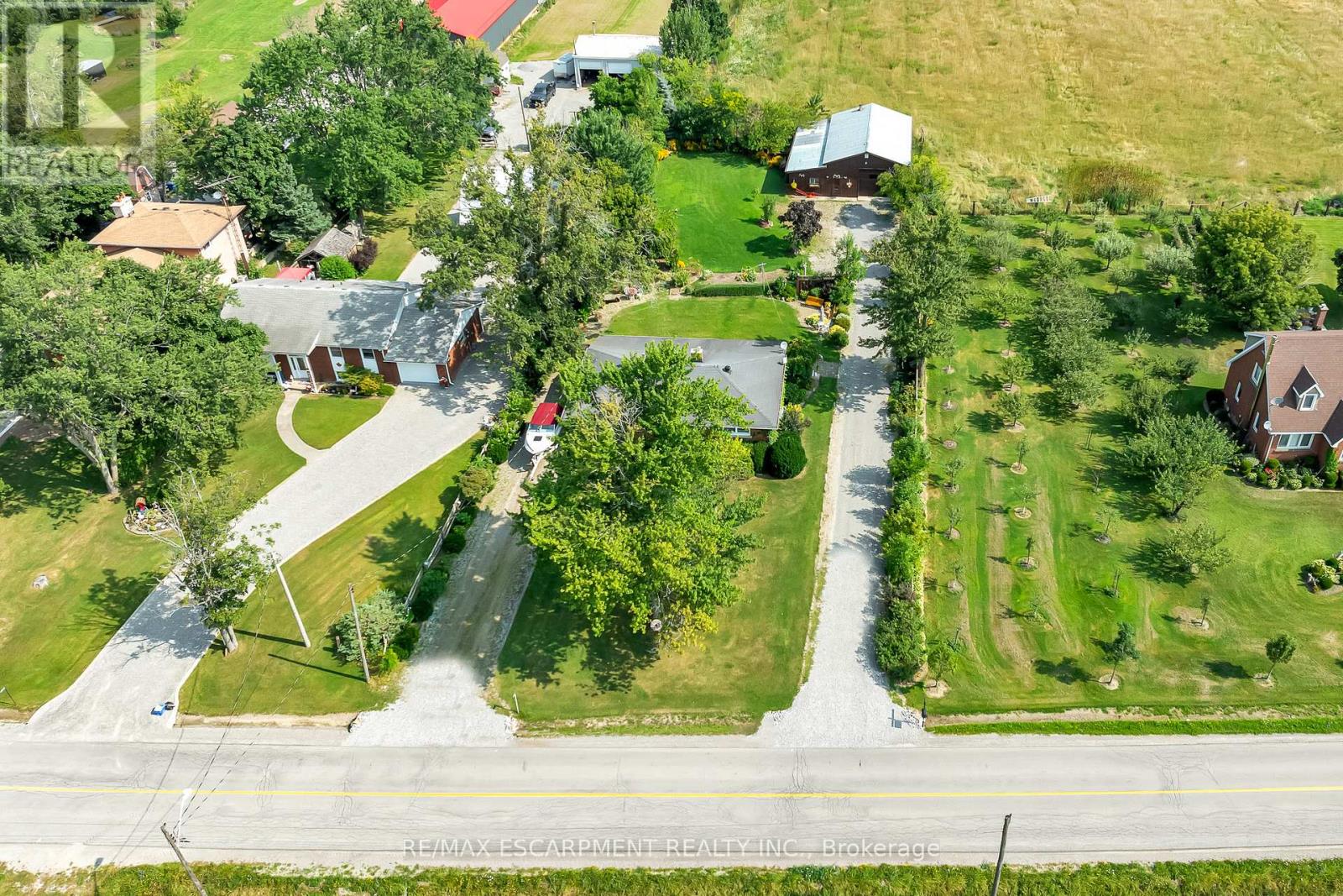 609 Green Mountain Road E, Hamilton, Ontario  L8J 2Z7 - Photo 3 - X13750936