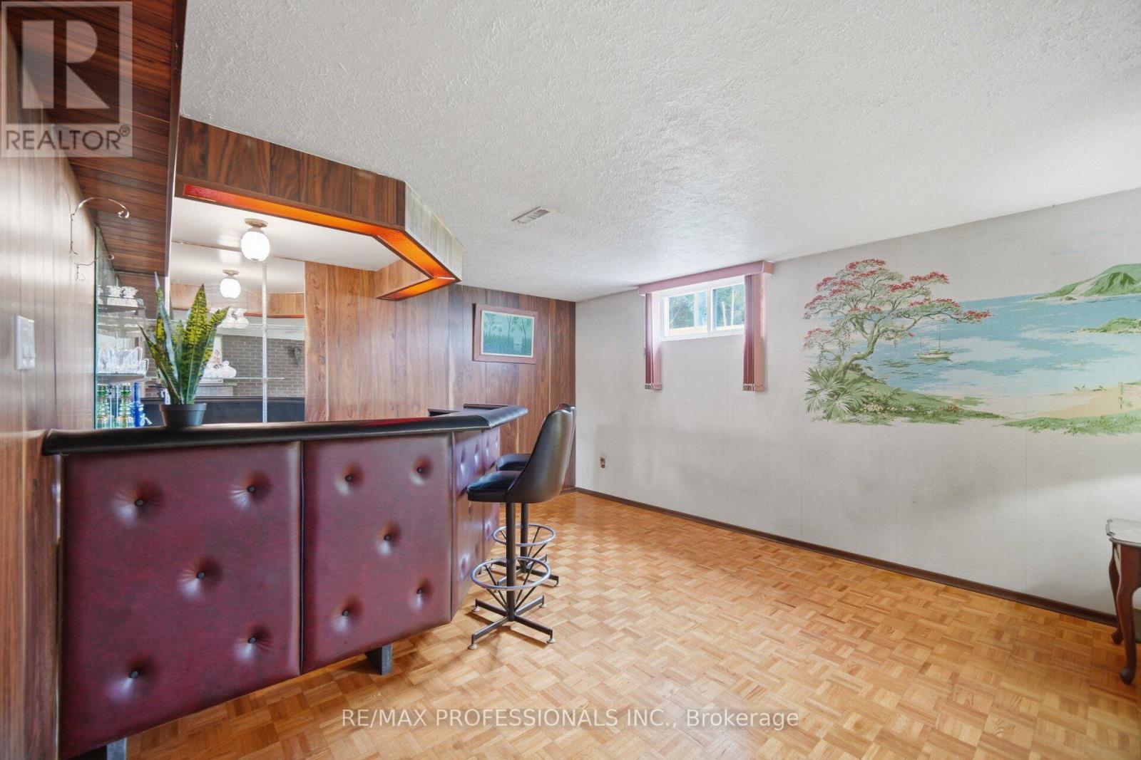 19 Earldown Drive, Toronto, Ontario  M9R 2L4 - Photo 29 - W13749144