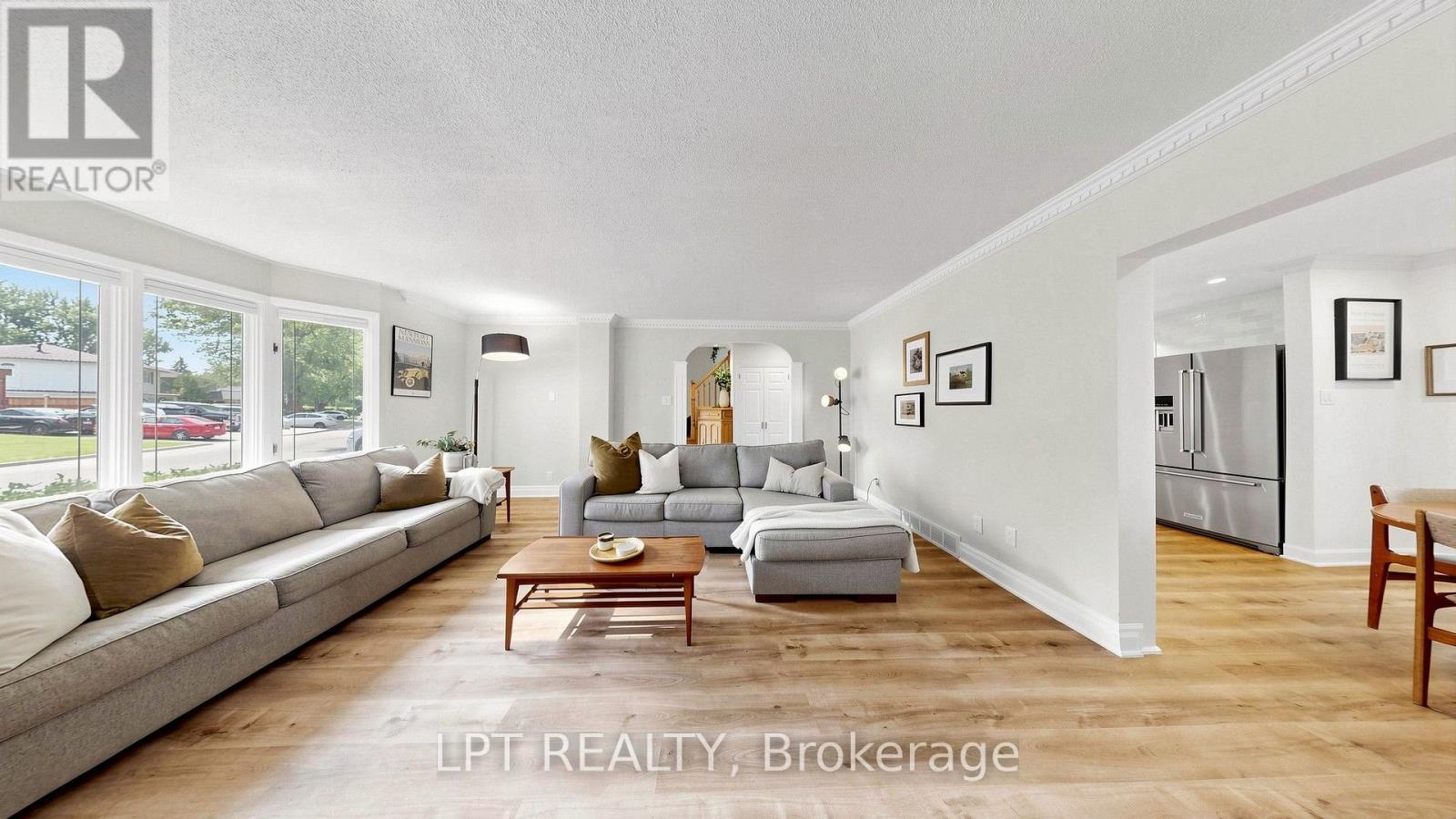 70 Roberts Crescent, Brampton, Ontario  L6W 1G8 - Photo 7 - W13624452