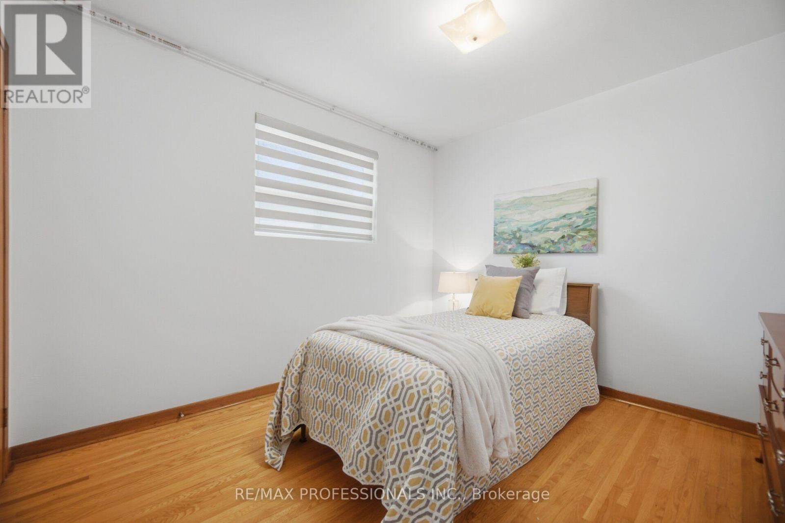 19 Earldown Drive, Toronto, Ontario  M9R 2L4 - Photo 20 - W13749144
