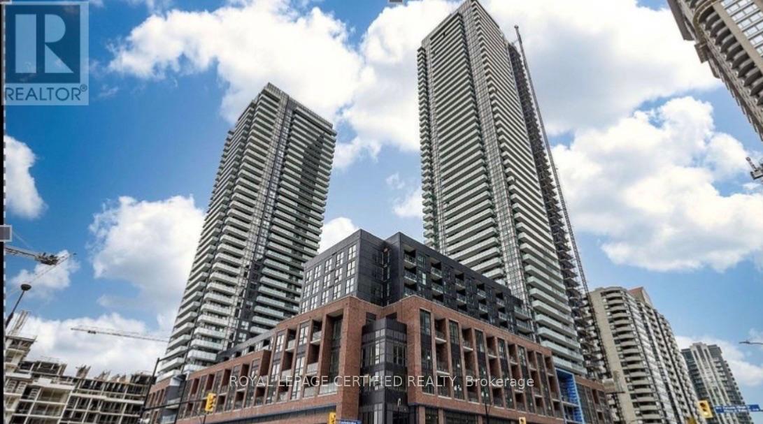1904 - 430 Square One Drive, Mississauga, Ontario  L5B 0L6 - Photo 2 - W13740300