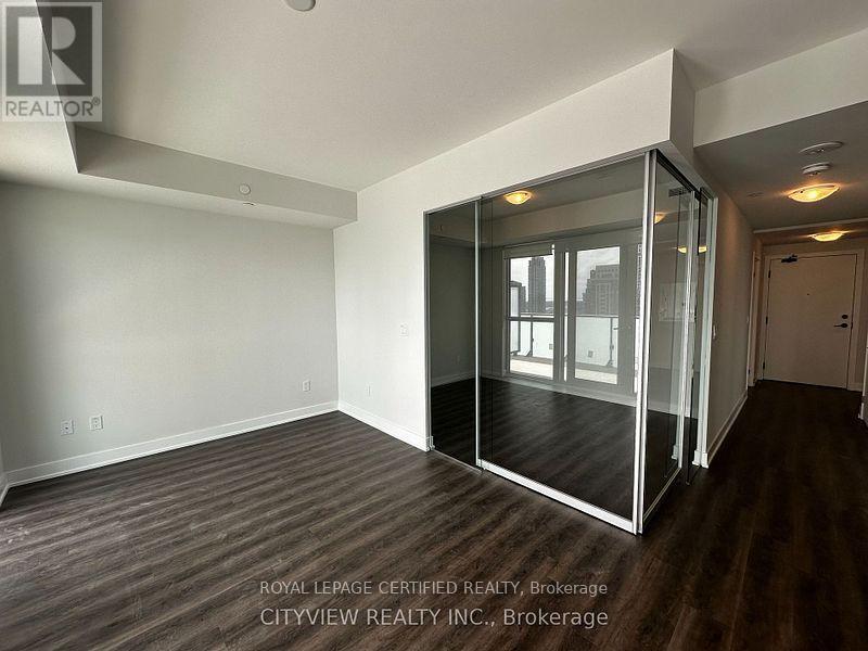 1904 - 430 Square One Drive, Mississauga, Ontario  L5B 0L6 - Photo 8 - W13740300