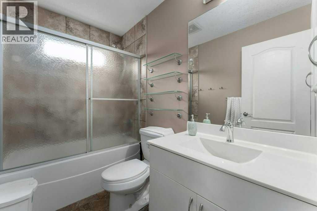 89 Cranarch Grove Se, Calgary, Alberta  T3M 0T9 - Photo 23 - A2325142