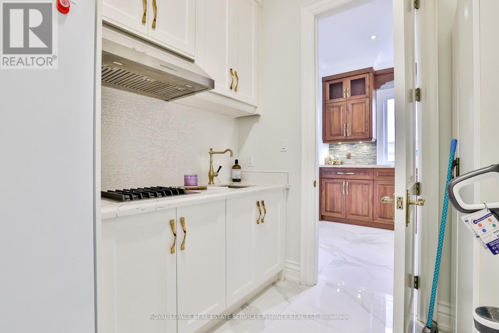 1511 Broadmoor Avenue, Mississauga, Ontario  L5G 3T7 - Photo 13 - W13750972