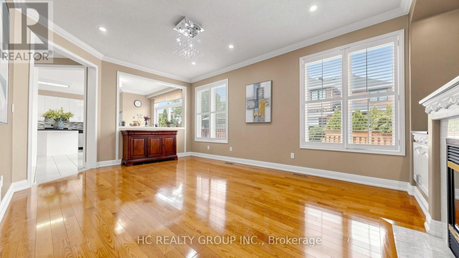 18 Saxony Drive, Markham, Ontario  L6C 2B5 - Photo 12 - N13596492