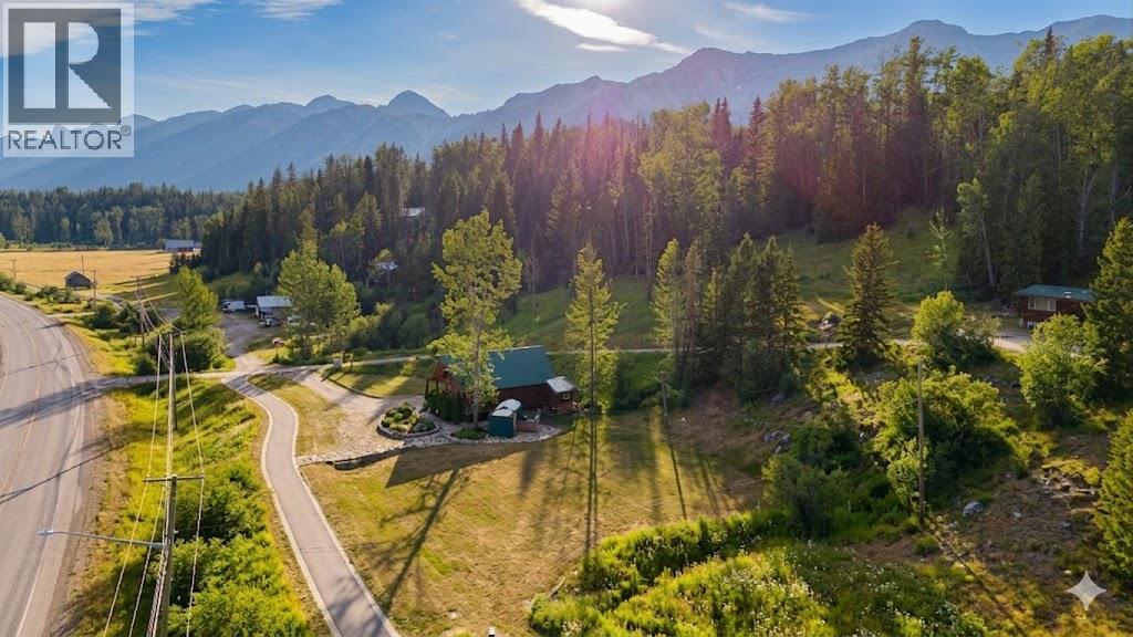 2131 Highway 3 Highway, Fernie, British Columbia  V0B 1M5 - Photo 2 - 10372475
