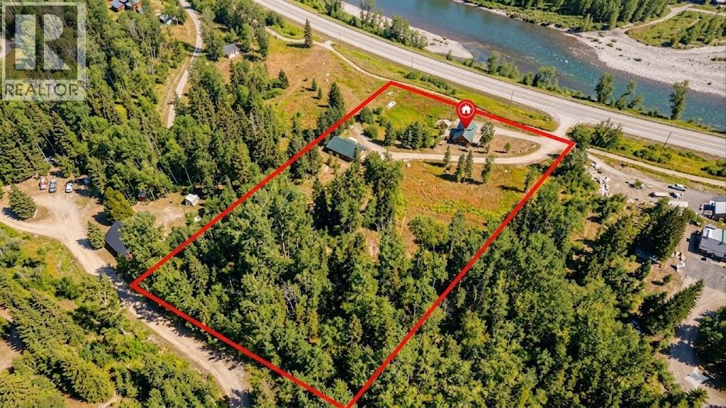 2131 Highway 3 Highway, Fernie, British Columbia  V0B 1M5 - Photo 3 - 10372475