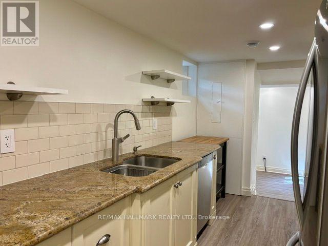 Lower - 3 Whitewood Road, Toronto, Ontario  M4S 2X8 - Photo 6 - C13629778
