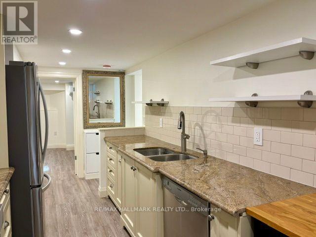 Lower - 3 Whitewood Road, Toronto, Ontario  M4S 2X8 - Photo 7 - C13629778