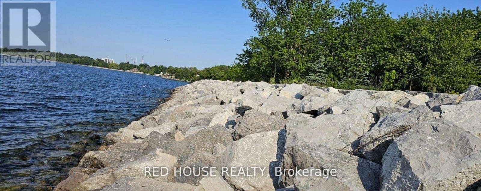 22 Birchlea Avenue, Toronto, Ontario  M8W 1E9 - Photo 12 - W13750810