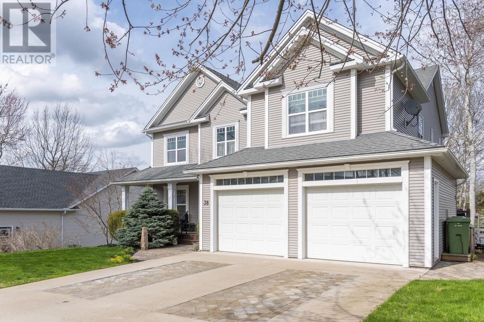 38 Dalhousie Avenue, Kentville, Nova Scotia