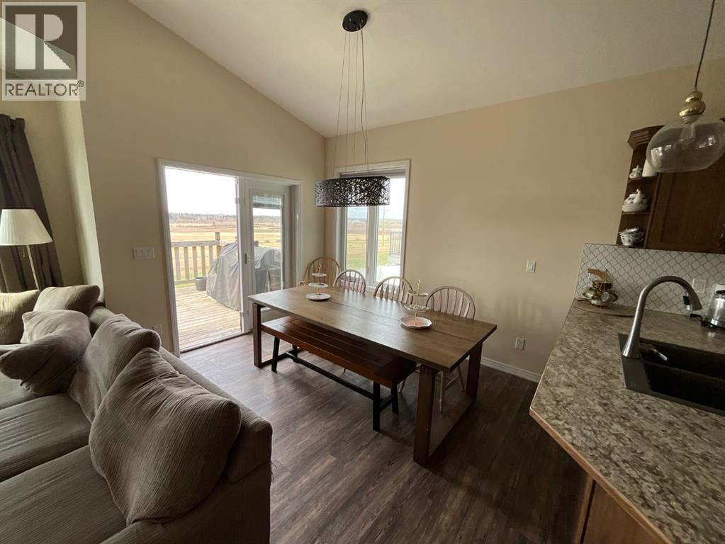 118 Mitchell Crescent, Blackfalds, Alberta  T4M 0H6 - Photo 3 - A2343199