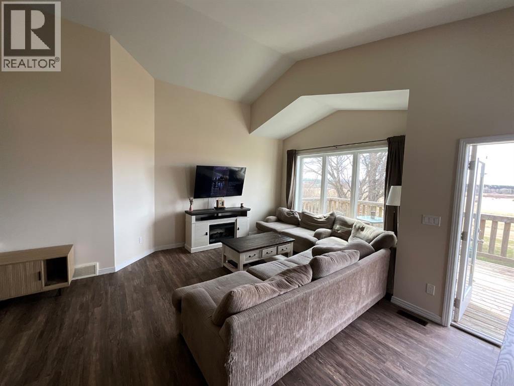 118 Mitchell Crescent, Blackfalds, Alberta  T4M 0H6 - Photo 4 - A2343199