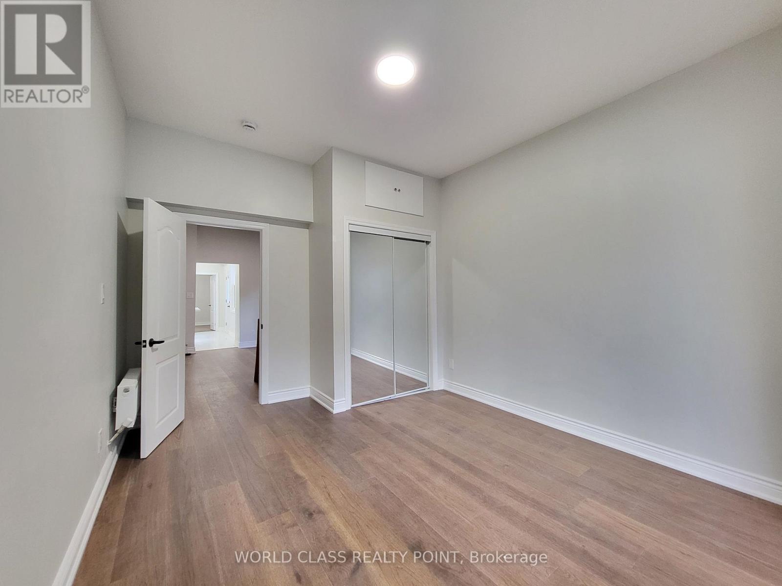 Main - 49 Vine Avenue, Toronto, Ontario  M6P 1V6 - Photo 13 - W13739564