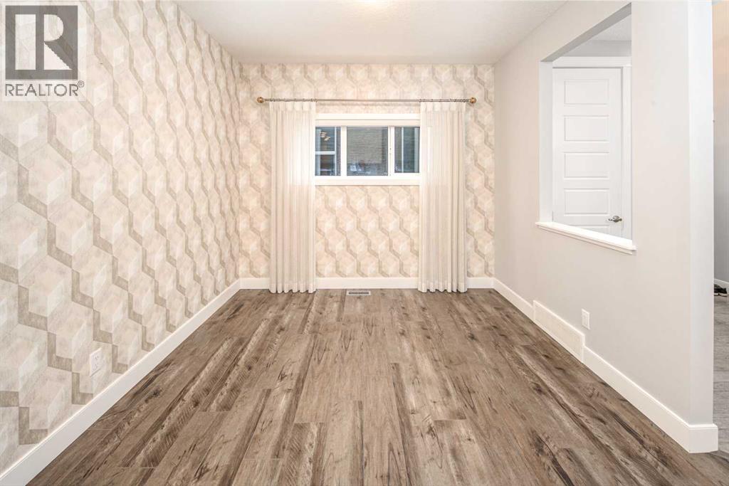 282 Masters Avenue Se, Calgary, Alberta  T3M 2C1 - Photo 9 - A2343207