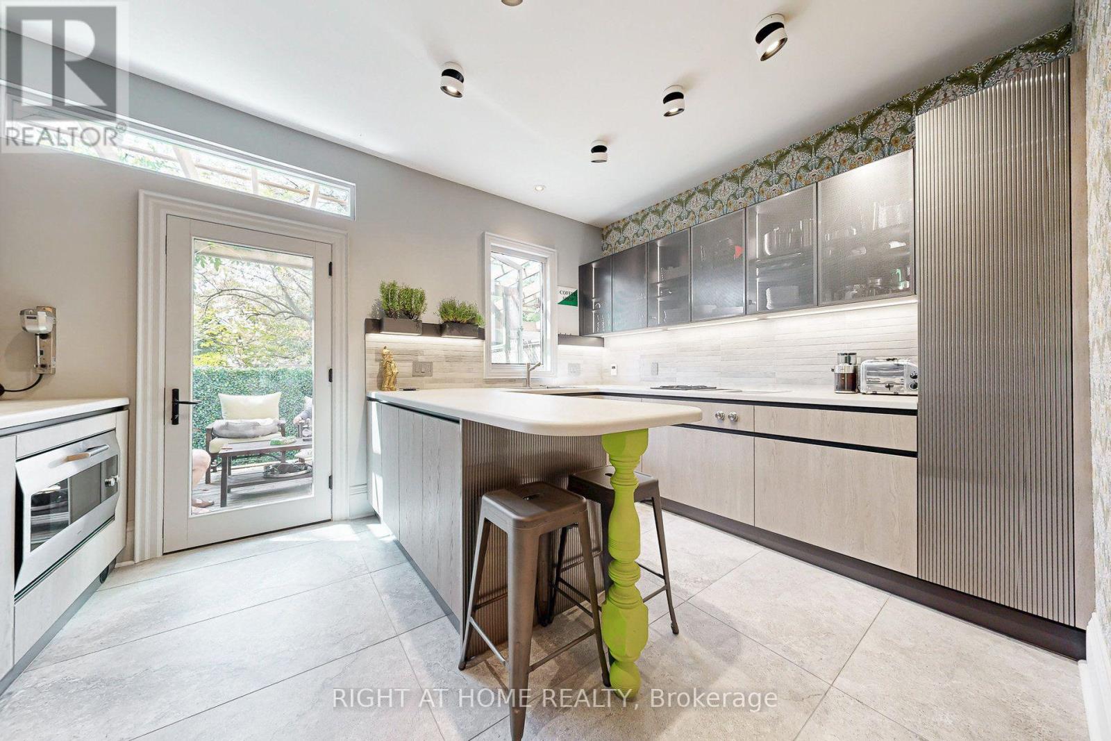 440 Sackville Street, Toronto, Ontario  M4X 1T2 - Photo 12 - C13751000