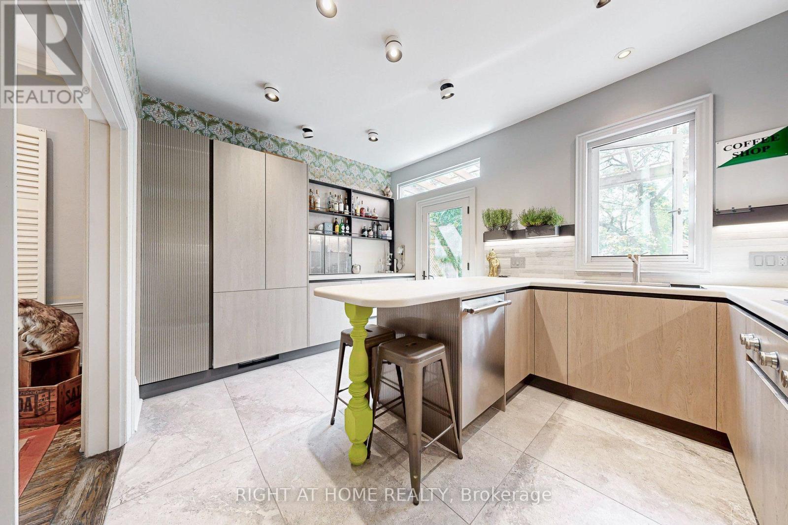 440 Sackville Street, Toronto, Ontario  M4X 1T2 - Photo 17 - C13751000