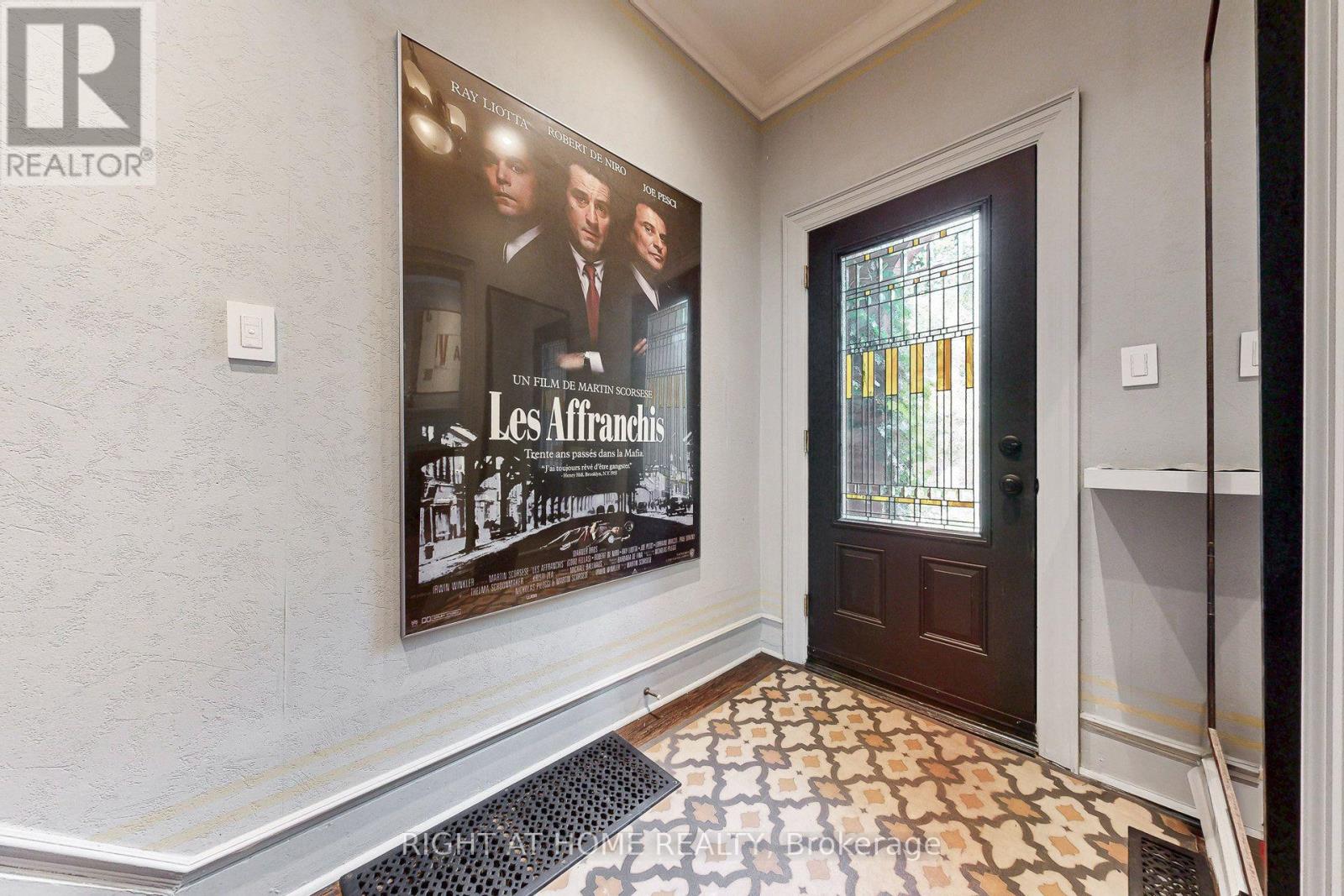 440 Sackville Street, Toronto, Ontario  M4X 1T2 - Photo 4 - C13751000