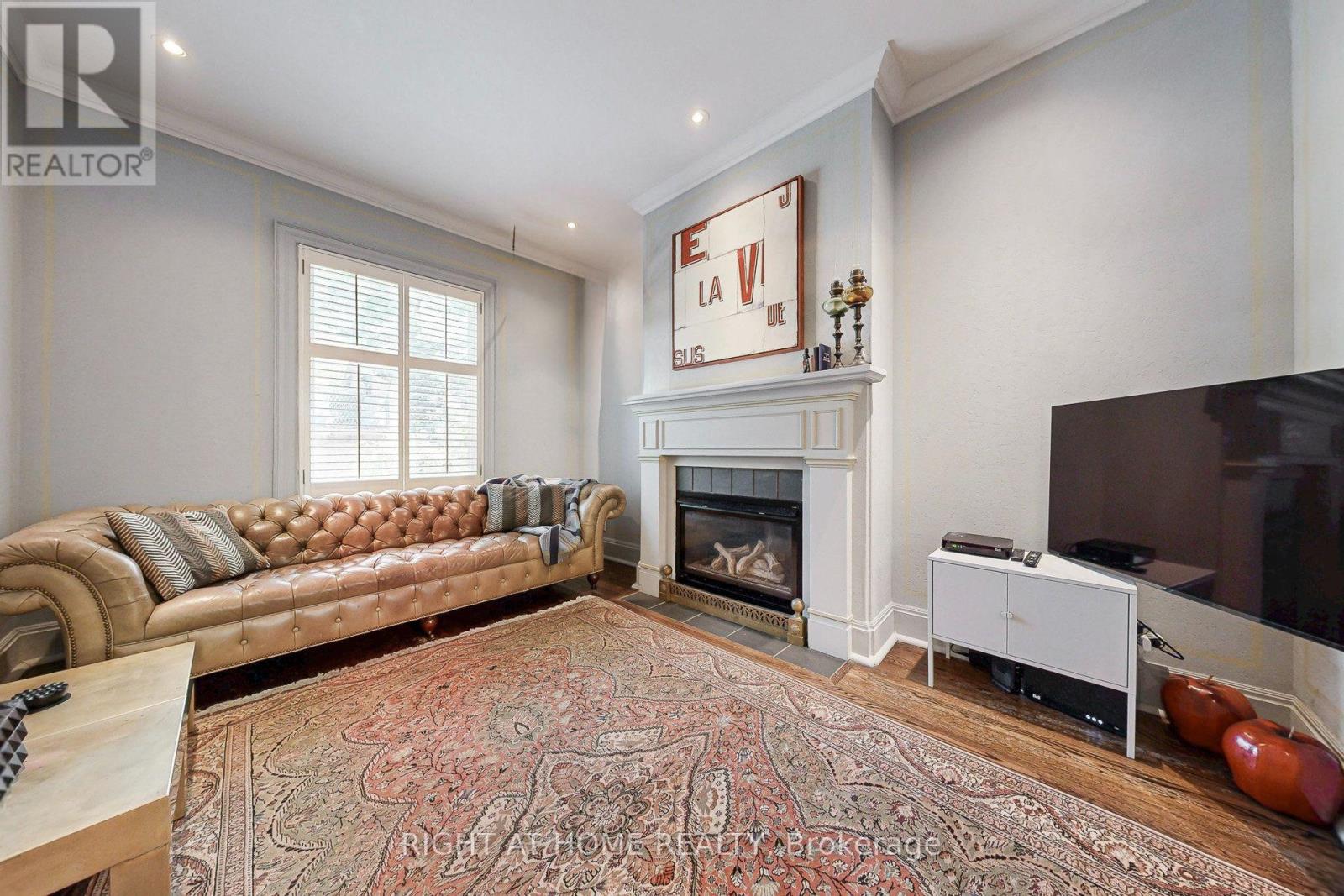 440 Sackville Street, Toronto, Ontario  M4X 1T2 - Photo 6 - C13751000