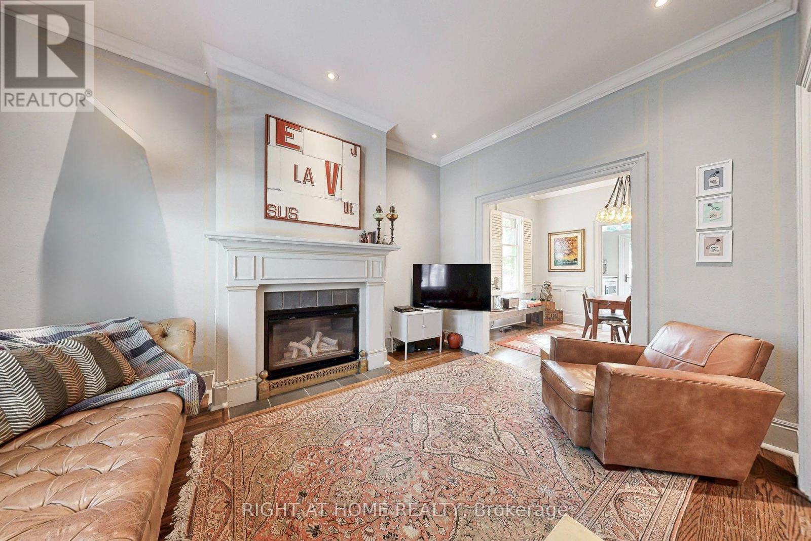 440 Sackville Street, Toronto, Ontario  M4X 1T2 - Photo 7 - C13751000