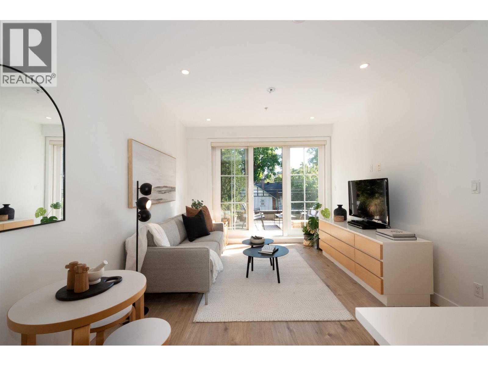 203 2528 COLLINGWOOD STREET, vancouver, British Columbia