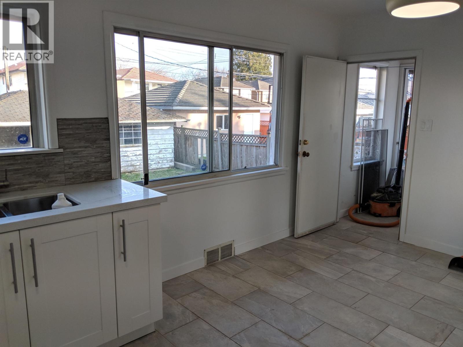 6598 Doman Street, Vancouver, British Columbia  V5S 3H4 - Photo 11 - R3161981