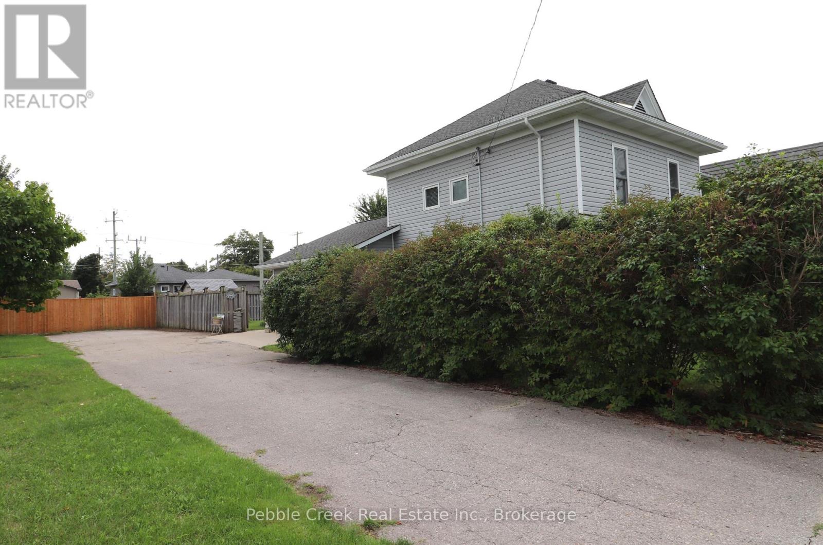 206 Picton Street E, Goderich, Ontario  N7A 1J8 - Photo 3 - X13750998