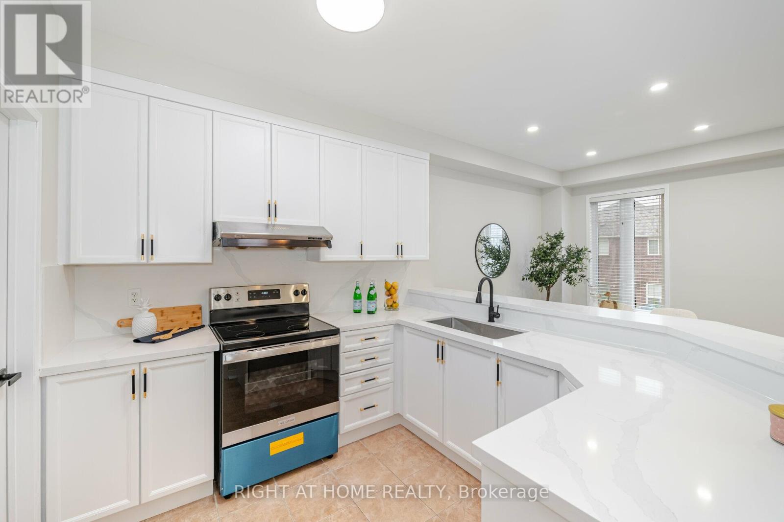 3388 Southwick Street, Mississauga, Ontario  L5M 7L5 - Photo 19 - W13750994