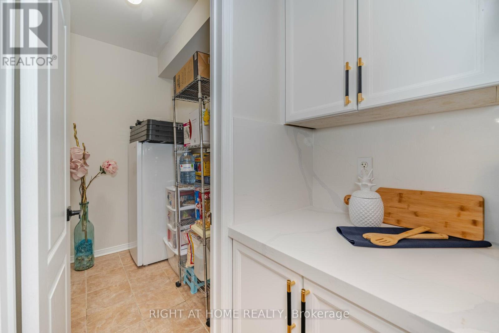 3388 Southwick Street, Mississauga, Ontario  L5M 7L5 - Photo 20 - W13750994