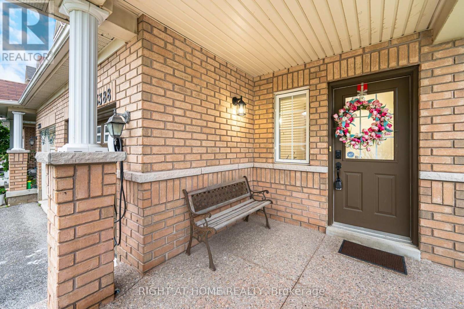 3388 Southwick Street, Mississauga, Ontario  L5M 7L5 - Photo 5 - W13750994