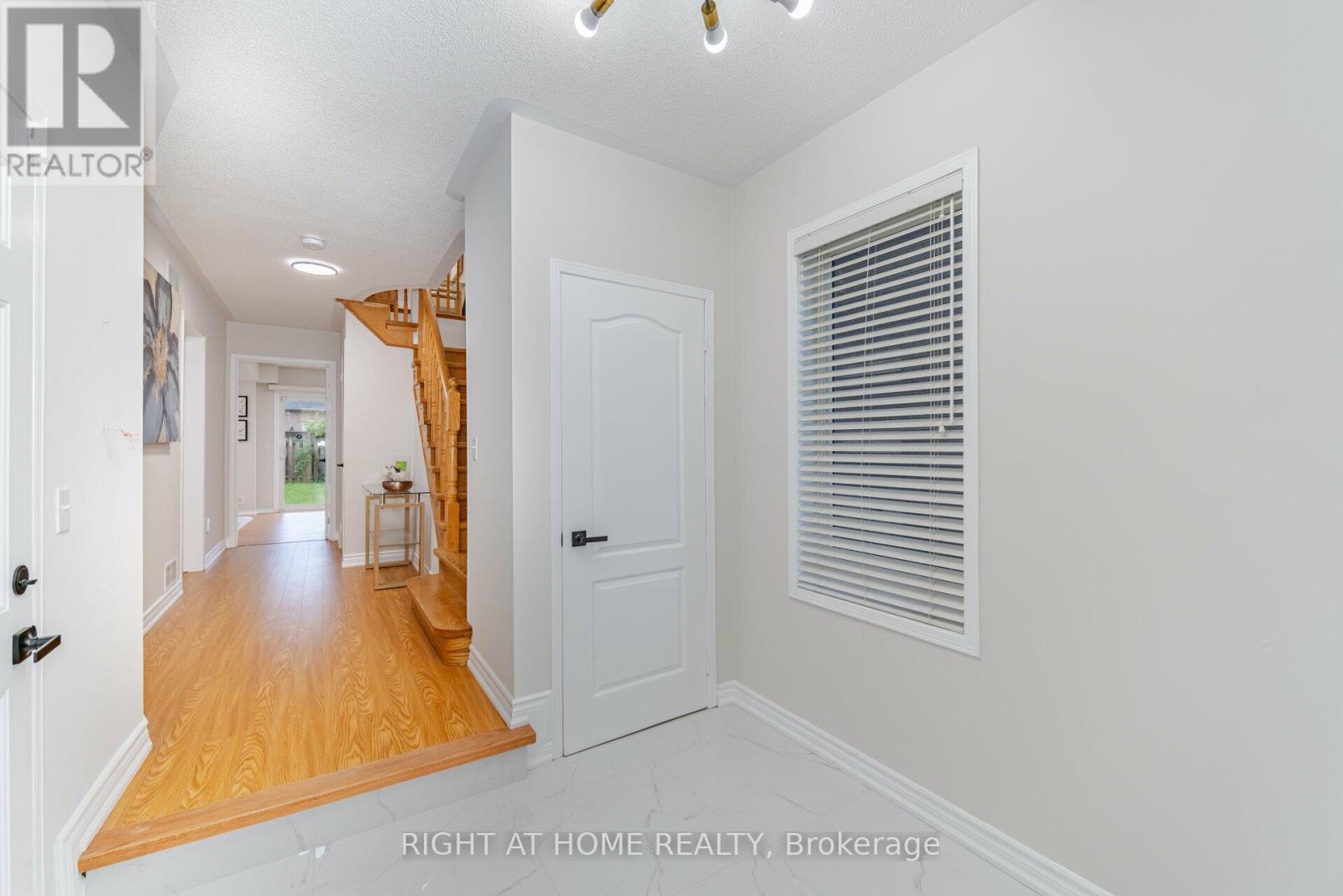 3388 Southwick Street, Mississauga, Ontario  L5M 7L5 - Photo 7 - W13750994