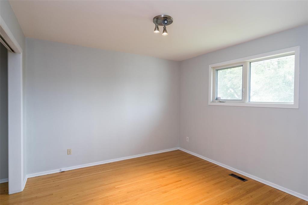 266 Sutton Avenue, Winnipeg, Manitoba  R2G 0S8 - Photo 19 - 202622227