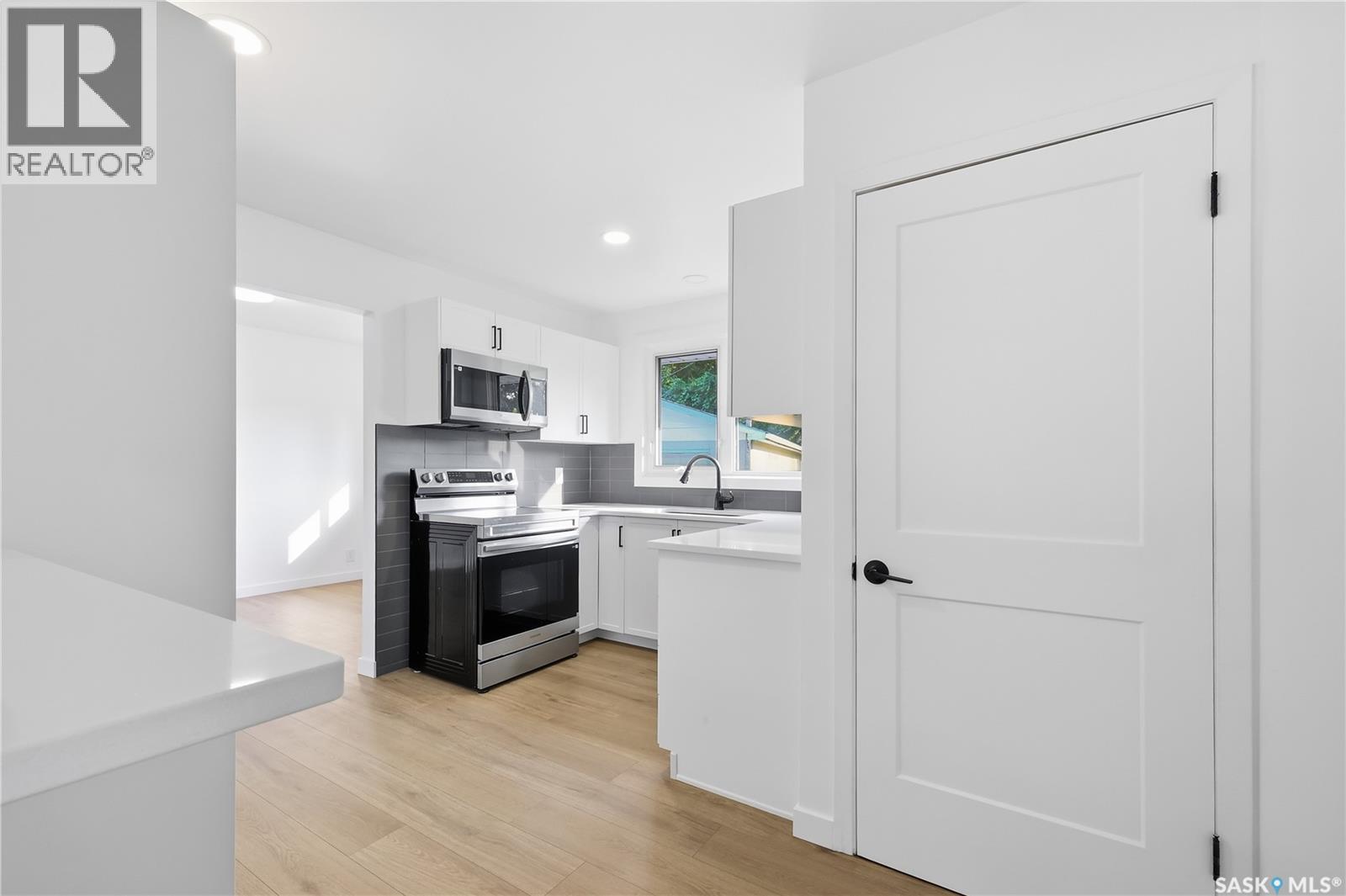 34 Ottawa Place, Regina, Saskatchewan  S4R 2V7 - Photo 7 - SK047654