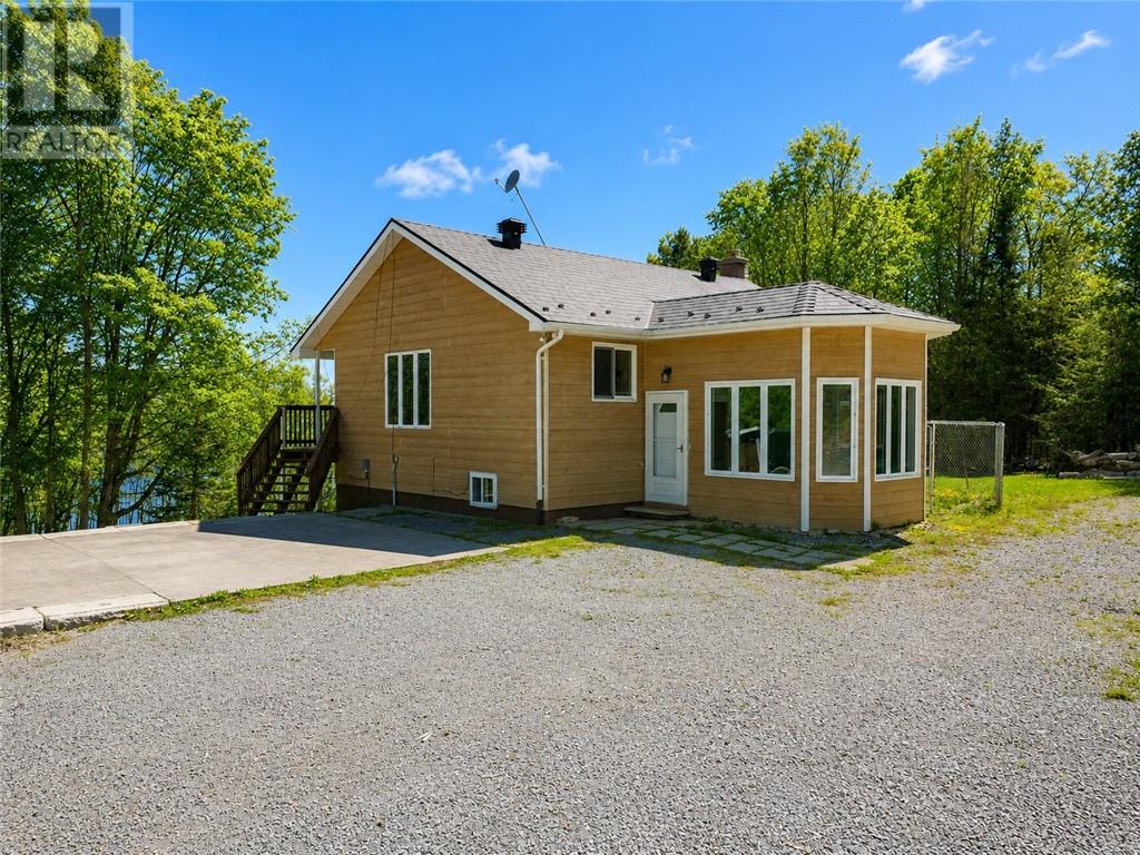 129 Maple, Kagawong, Ontario  P0P 1J0 - Photo 4 - 2130193