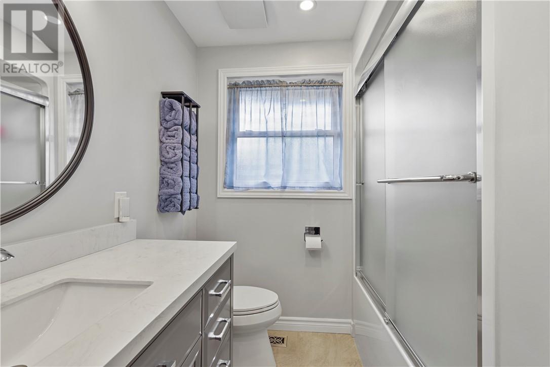 14 Vankoughnet Street W, Little Current, Ontario  P0P 1K0 - Photo 20 - 2130186