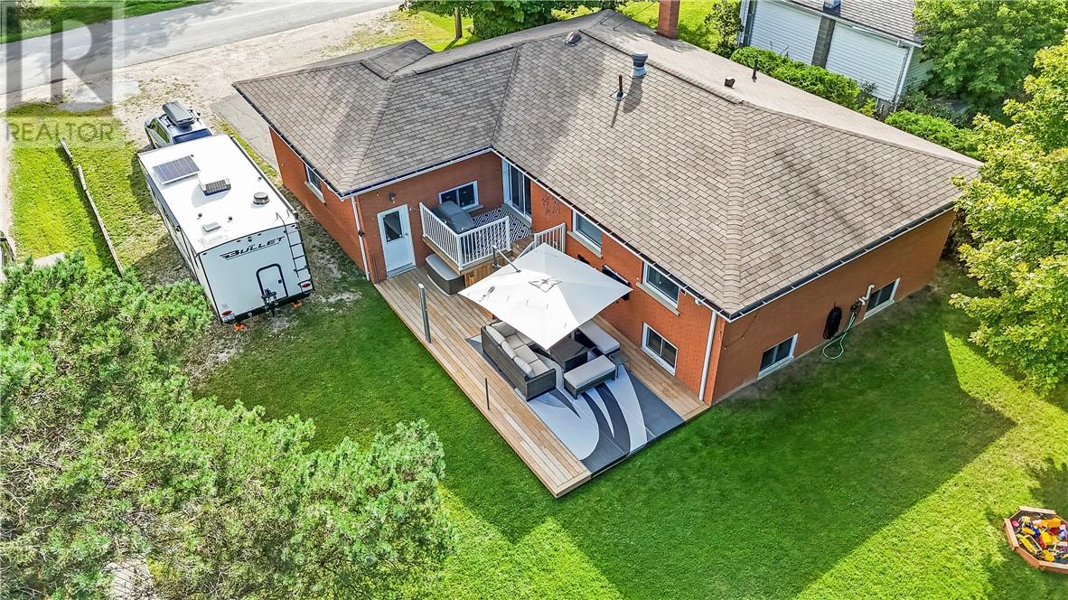 14 Vankoughnet Street W, Little Current, Ontario  P0P 1K0 - Photo 8 - 2130186