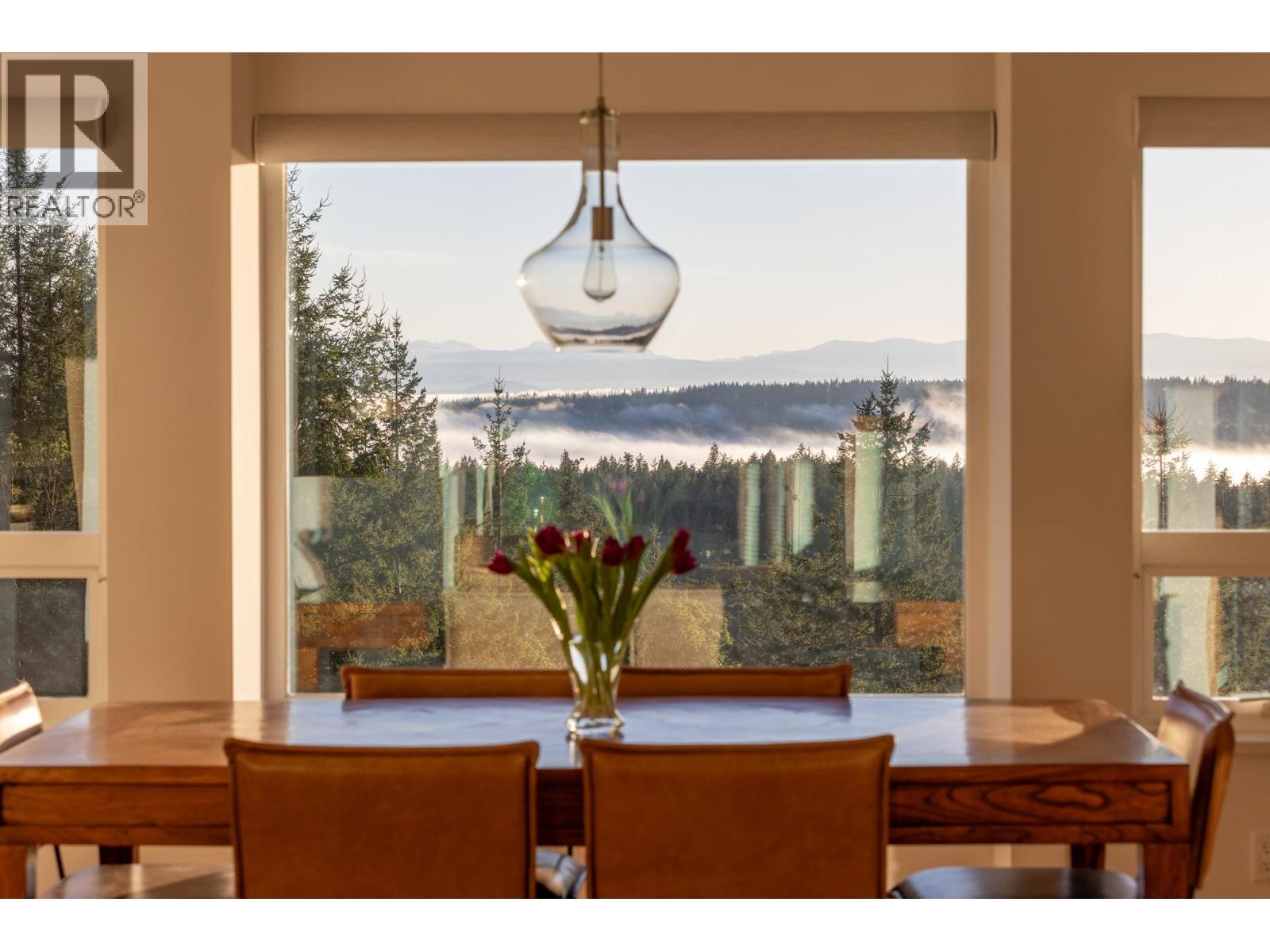 10339 Sunshine Coast Highway, Halfmoon Bay, British Columbia  V7Z 1B7 - Photo 19 - R3092825