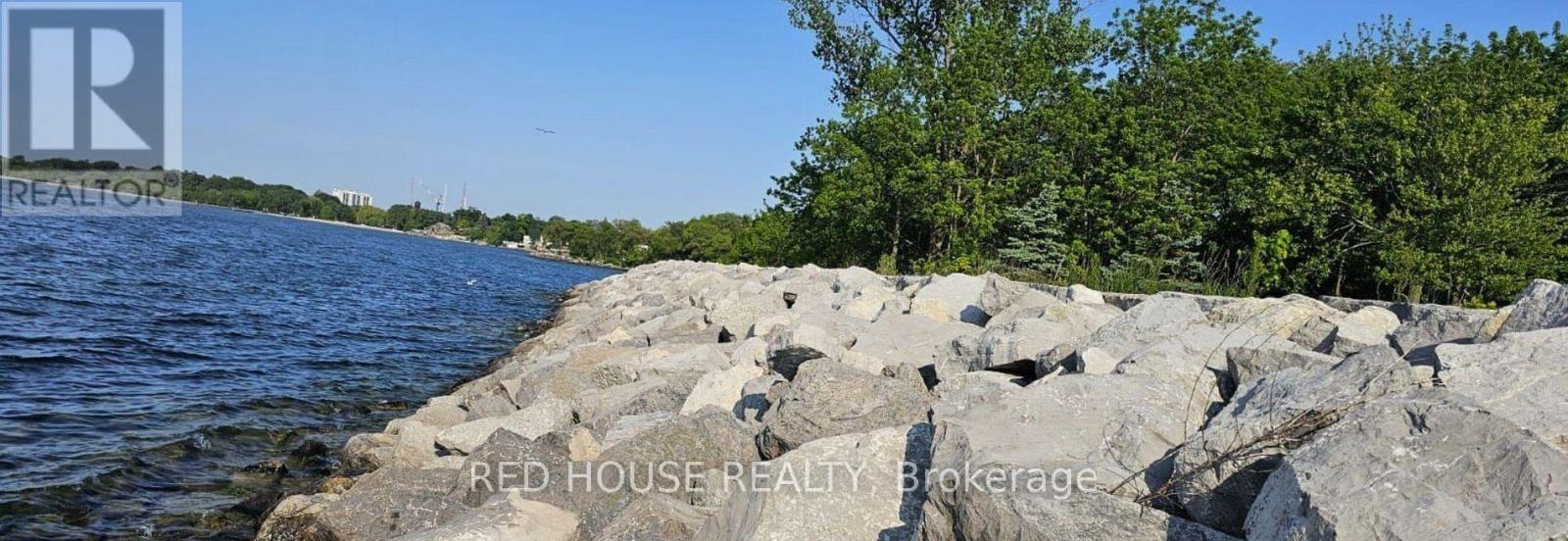 22 Birchlea Avenue, Toronto, Ontario  M8W 1E9 - Photo 10 - W13750810