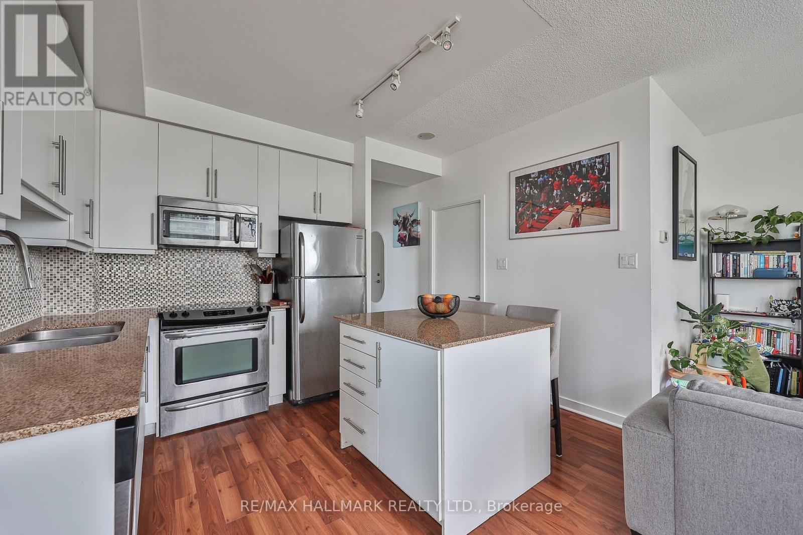 1309 - 1171 Queen Street W, Toronto, Ontario  M6J 0A5 - Photo 4 - C13751020