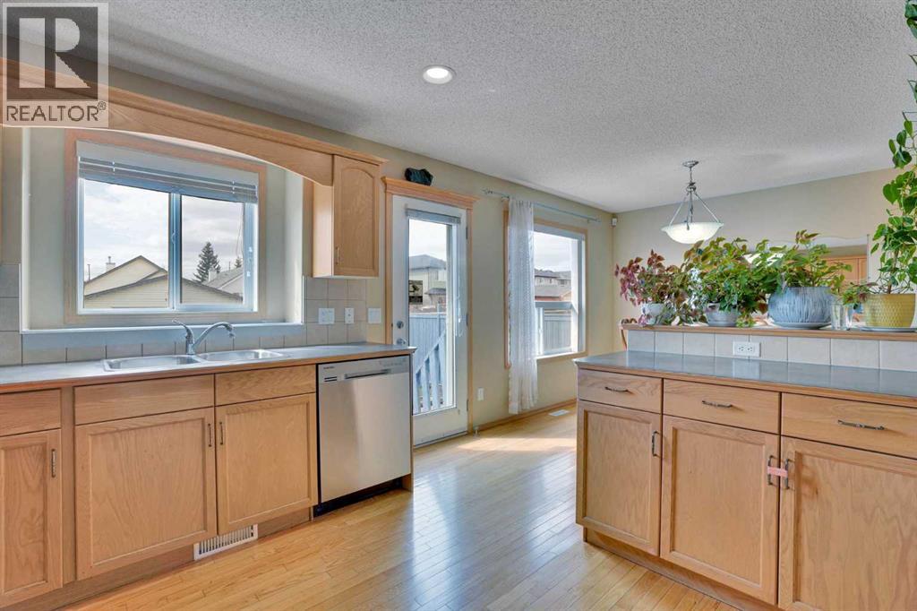 75 Taralea Crescent NE, Calgary, Alberta  T3J 5A8 - Photo 9 - A2304804
