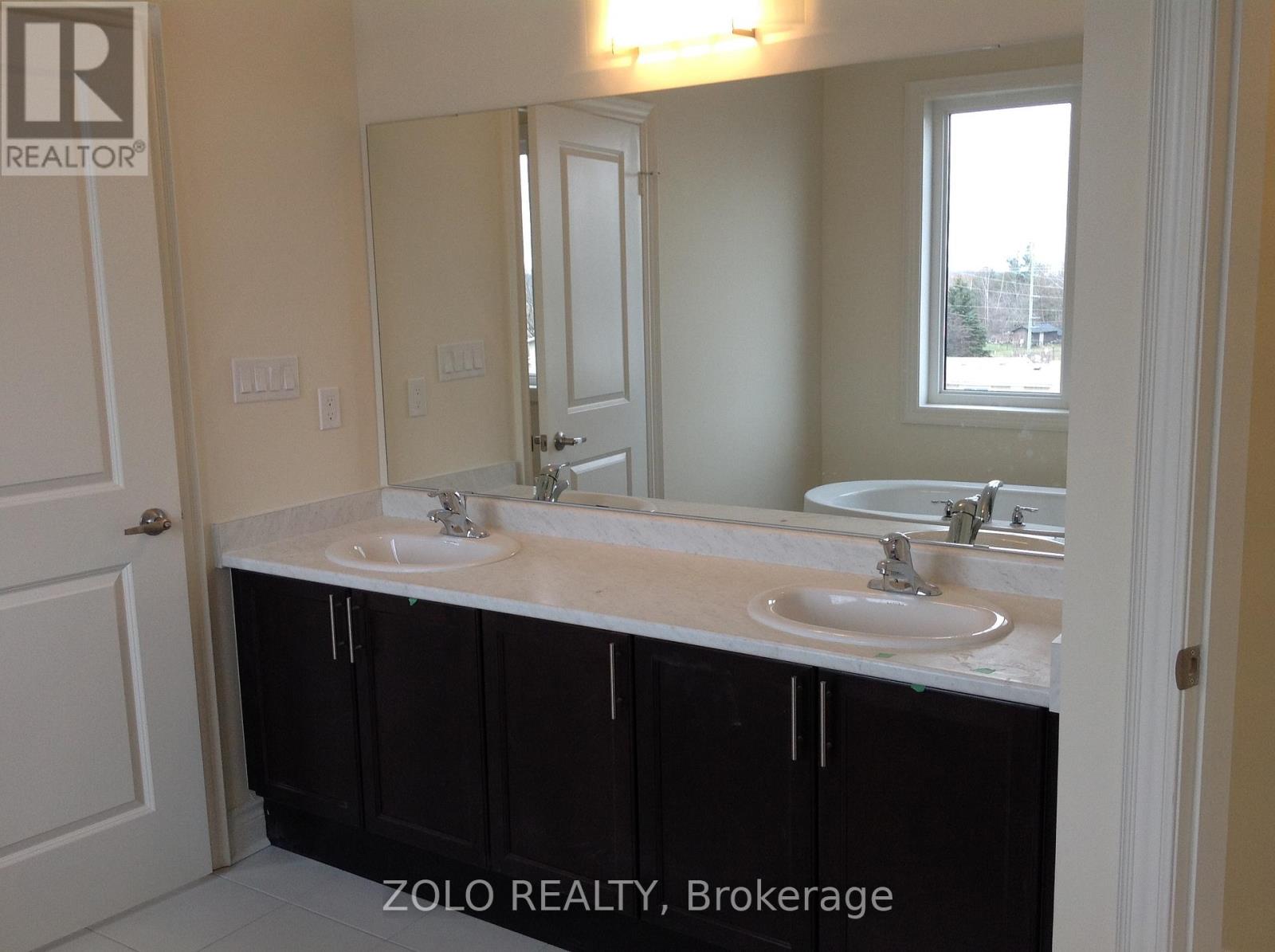 64 Cayton Crescent, Bradford West Gwillimbury, Ontario  L3Z 0V9 - Photo 14 - N13751012