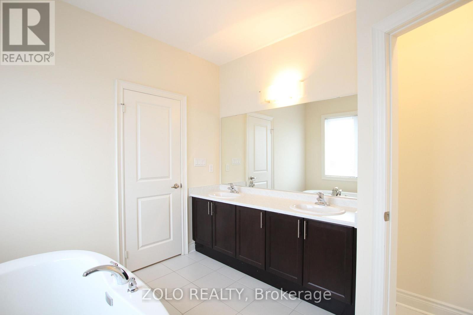 64 Cayton Crescent, Bradford West Gwillimbury, Ontario  L3Z 0V9 - Photo 36 - N13751012