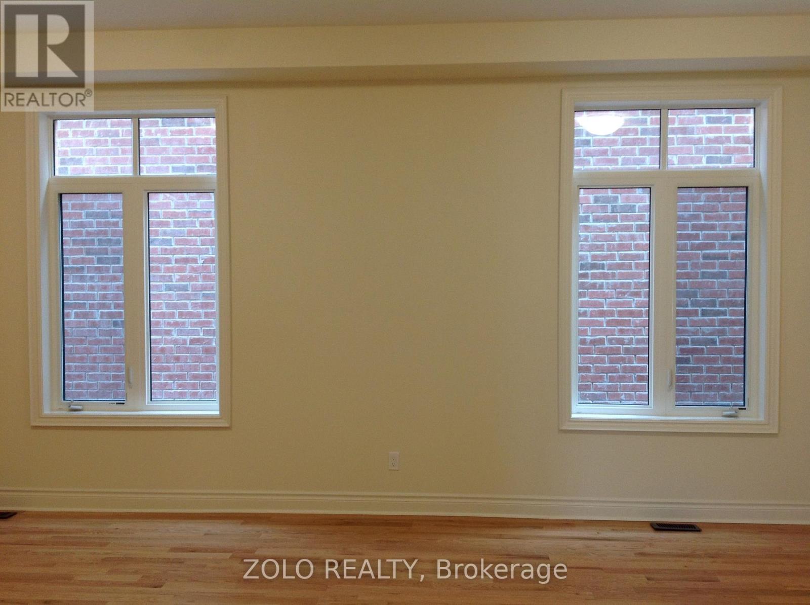 64 Cayton Crescent, Bradford West Gwillimbury, Ontario  L3Z 0V9 - Photo 4 - N13751012