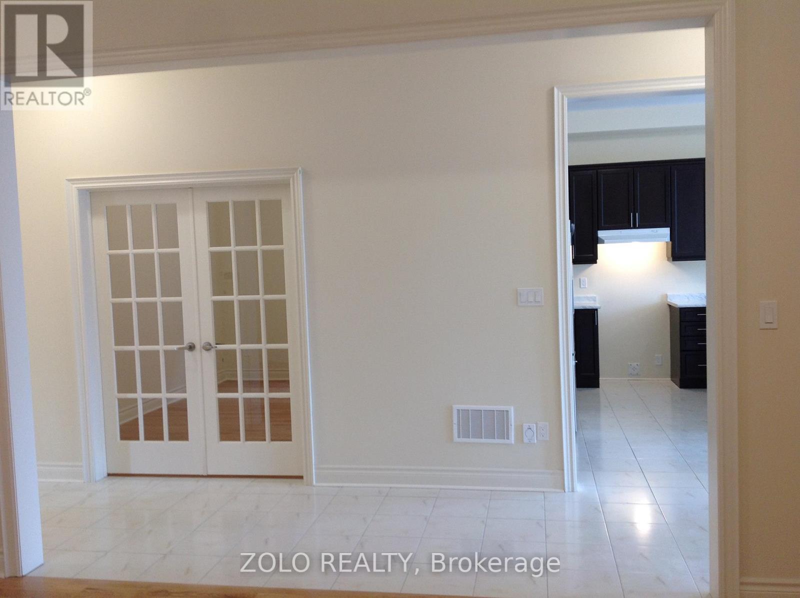 64 Cayton Crescent, Bradford West Gwillimbury, Ontario  L3Z 0V9 - Photo 5 - N13751012